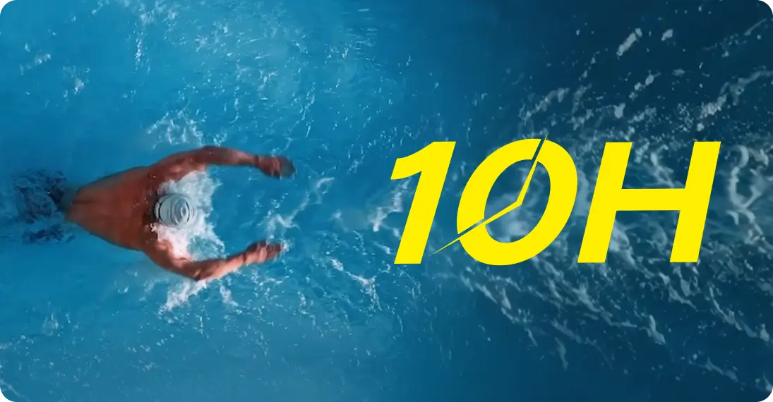 Plavec trénuje s bezdrátovým protiproudem JetSwim X, dlouhá výdrž baterie